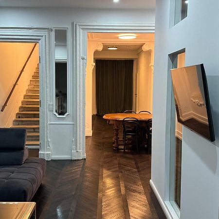 Luxurious Apartment In The Centre Of Вена Экстерьер фото