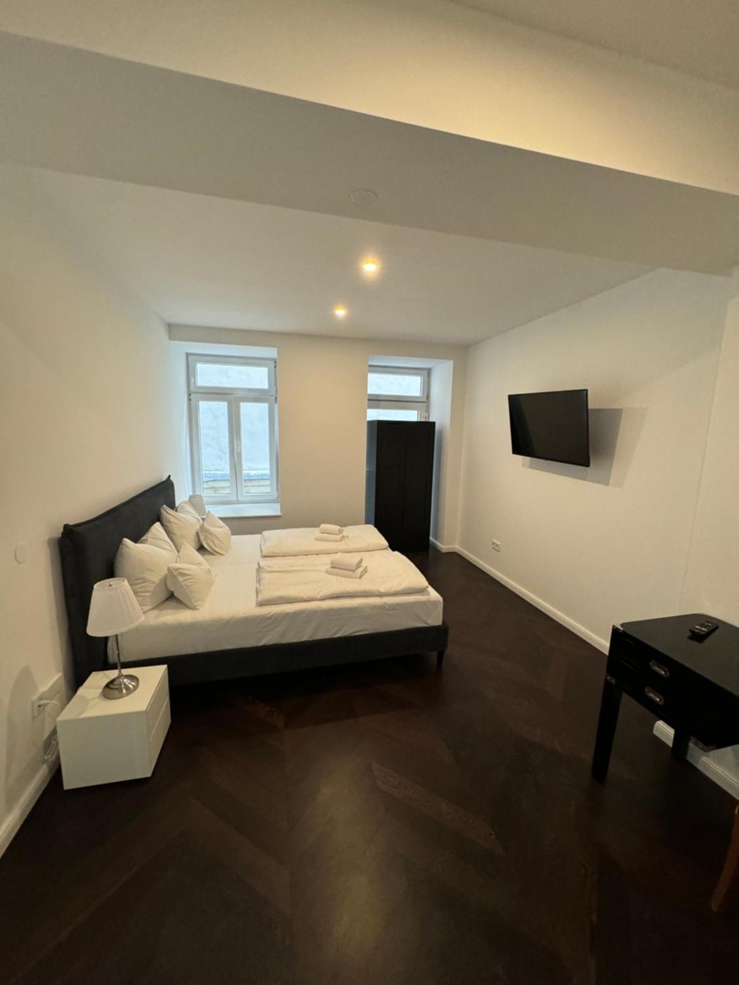 Luxurious Apartment In The Centre Of Вена Экстерьер фото