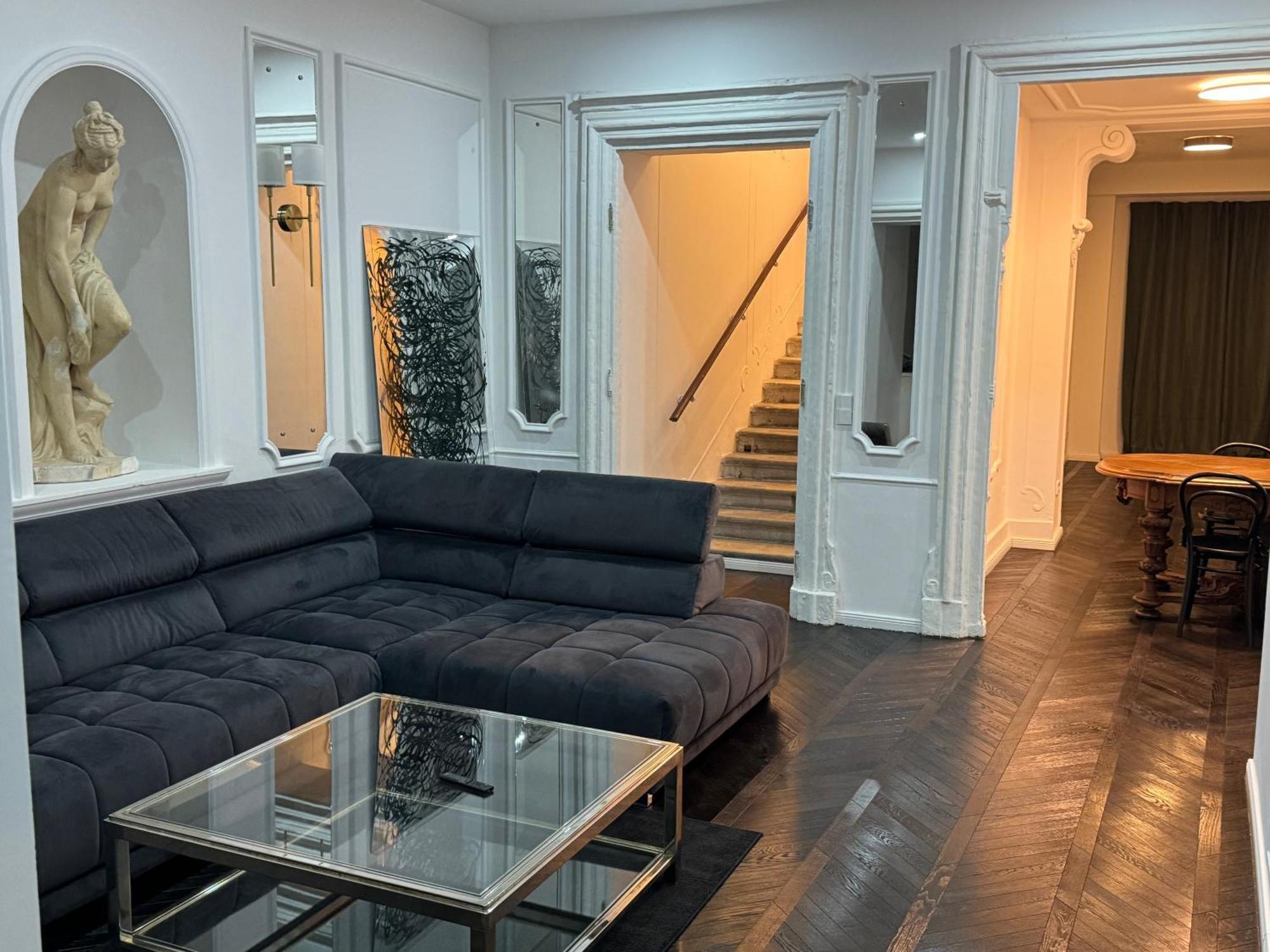 Luxurious Apartment In The Centre Of Вена Экстерьер фото