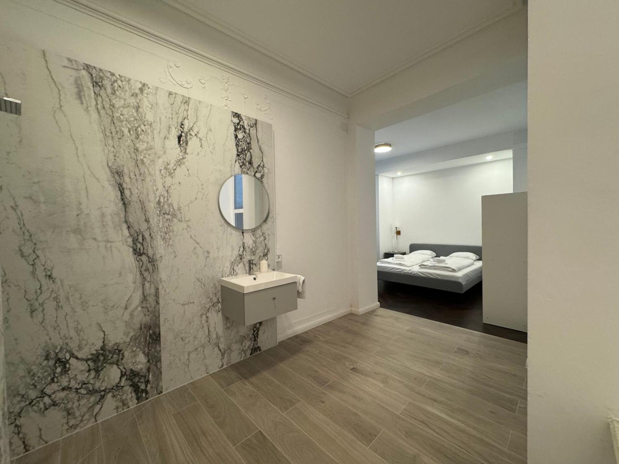 Luxurious Apartment In The Centre Of Вена Экстерьер фото